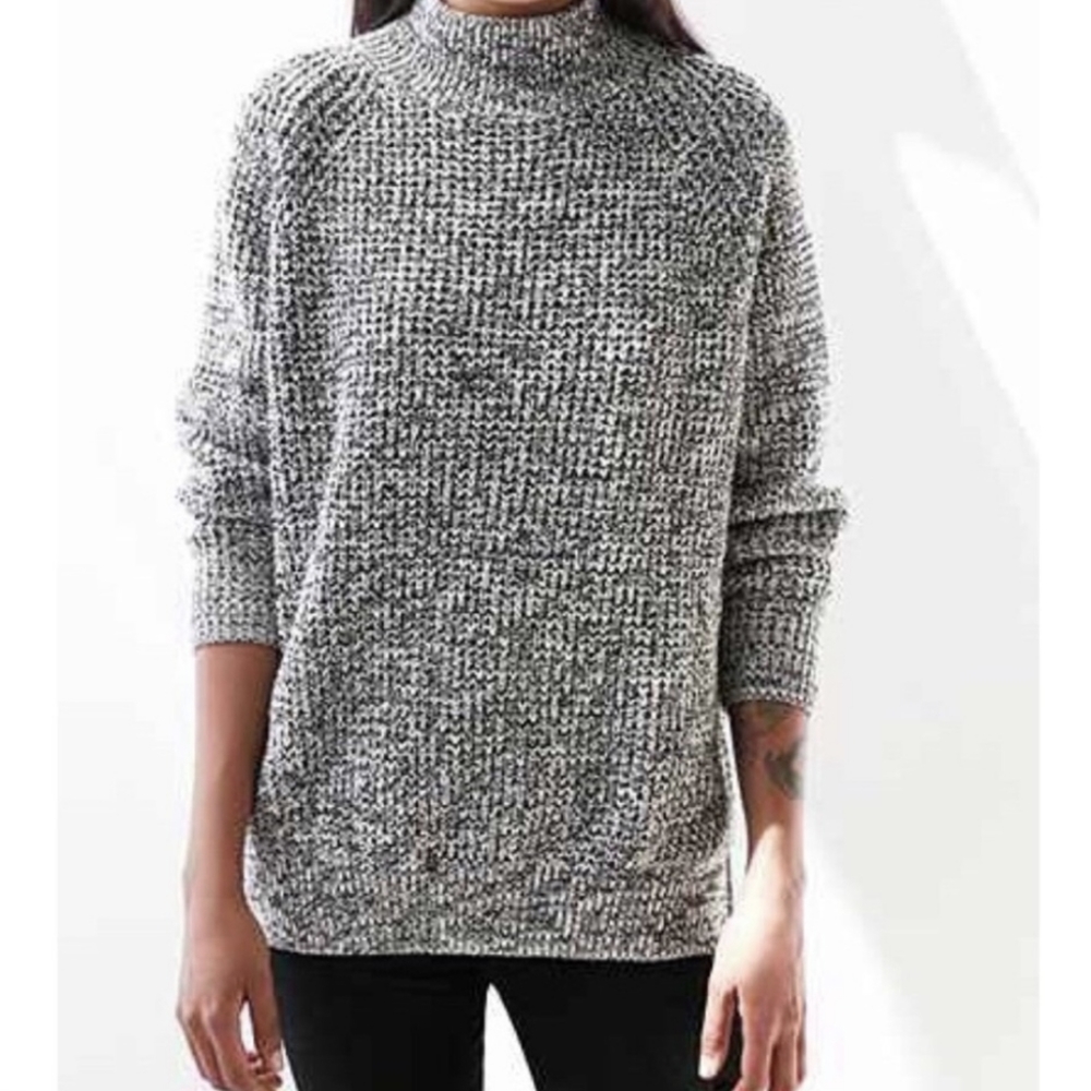 Urban Outfitters UO BDG Waffle-Knit Turtleneck Sweater size S.